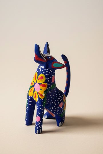Dog sitting Oaxacan carving - HYDE Ltd.